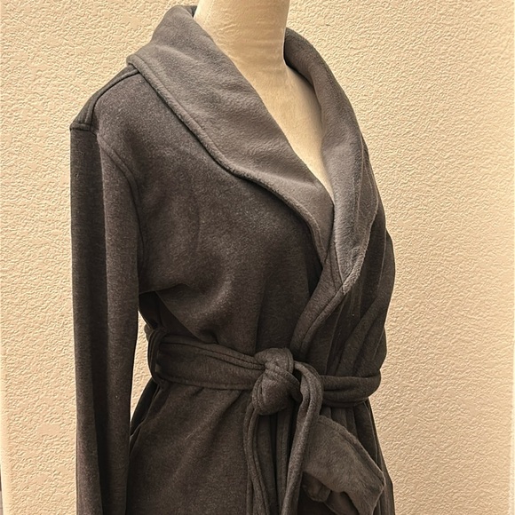 NWT UGG Bathrobe Gray Size Small Intimates Sleepwear